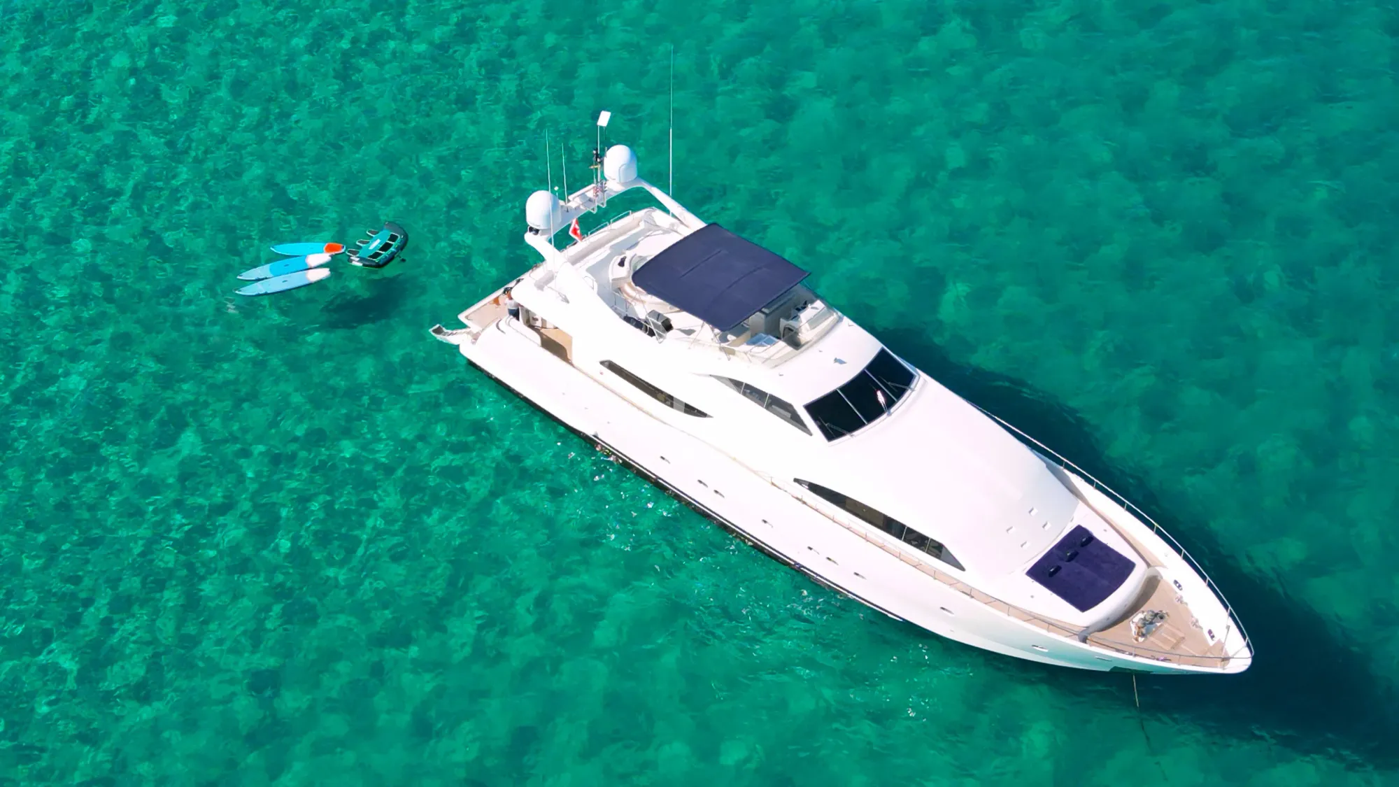 Luxury Crewed Motor Yacht YOLO TOO photo 4