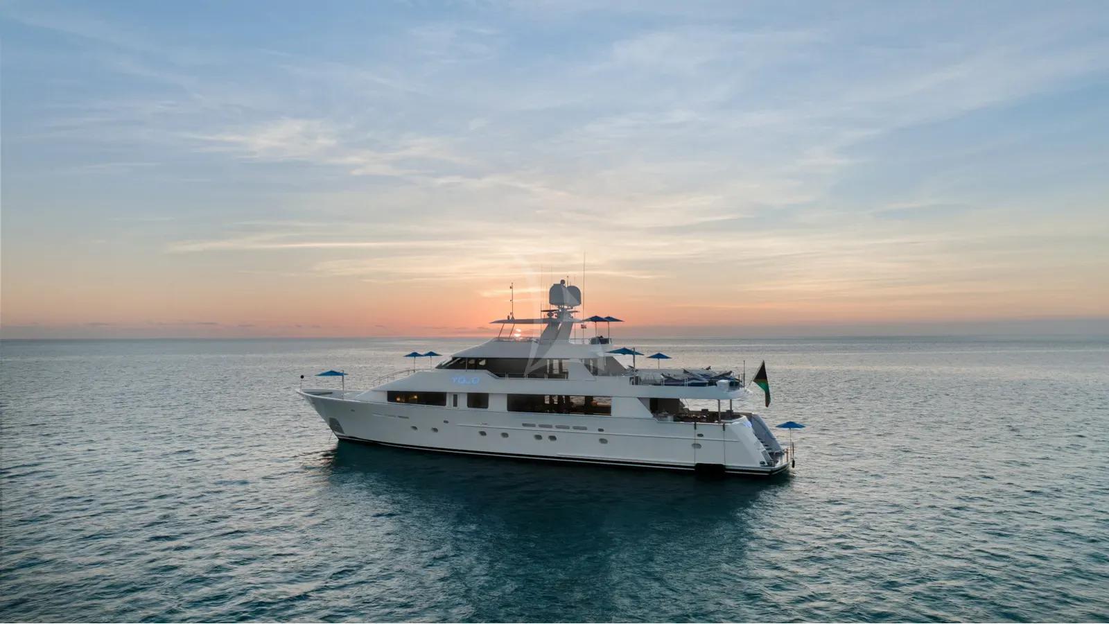 Luxury Crewed Motor Yacht YOLO photo 5