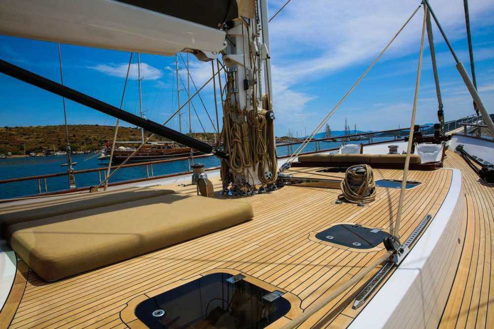 Luxury Crewed Sailing Yacht ZANZIBA photo 6