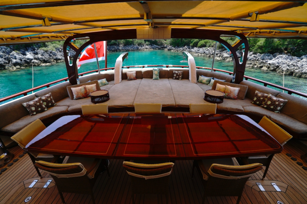 Luxury Crewed Sailing Yacht ZELDA photo 3