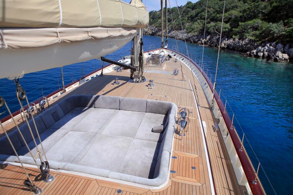 Luxury Crewed Sailing Yacht ZELDA photo 8