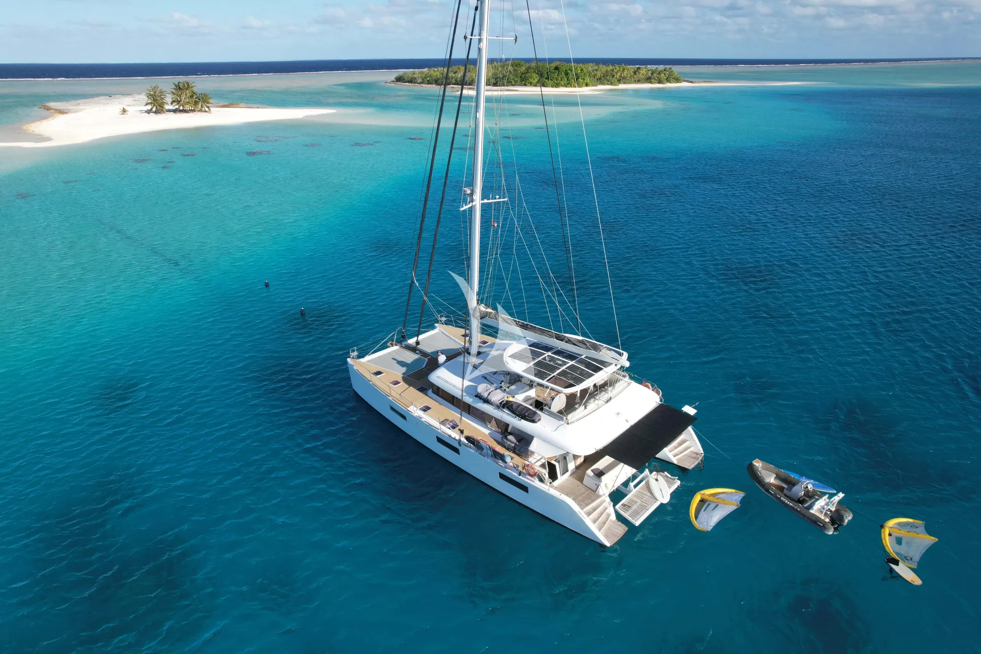 Crewed Catamaran ZEN QUEST photo 3