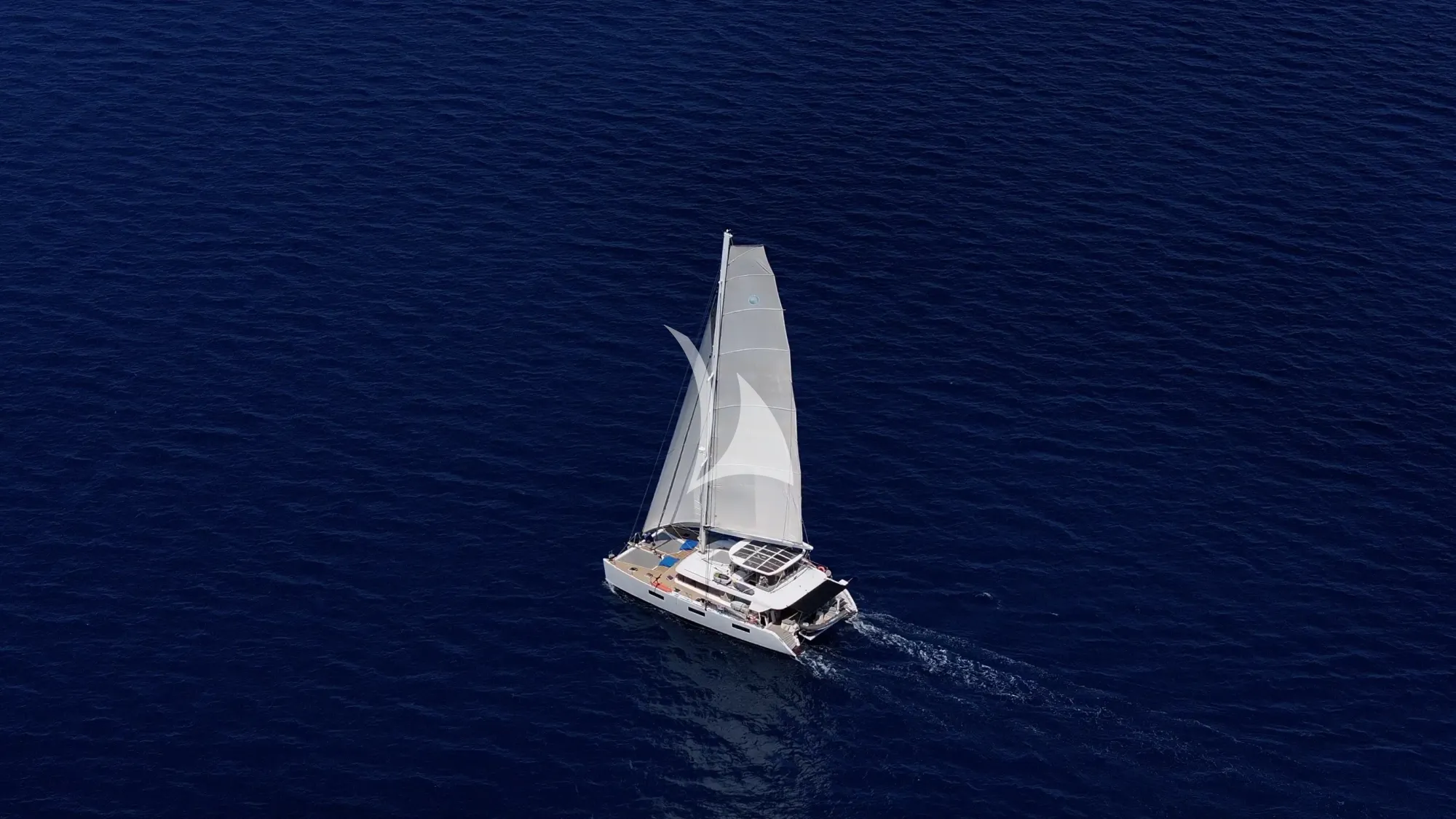 Crewed Catamaran ZEN QUEST photo 4