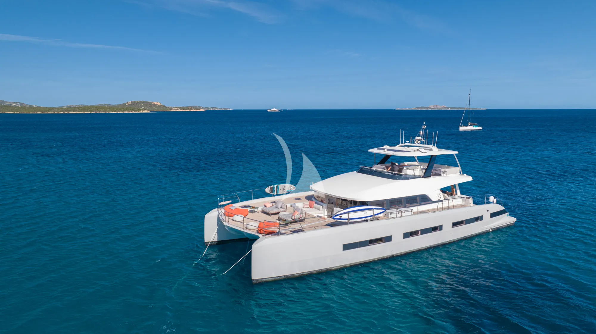 Crewed Power Catamaran ZENIT photo 4