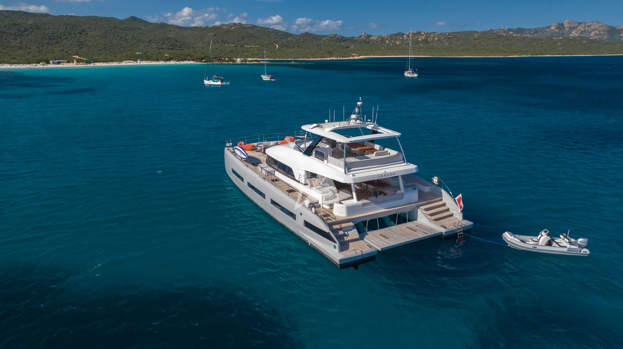 Crewed Power Catamaran ZENIT photo 8