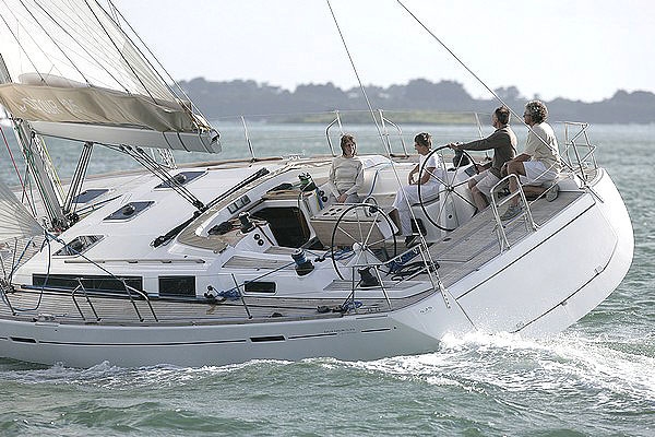 Crewed Sailing Yacht ZEPHYR photo 4