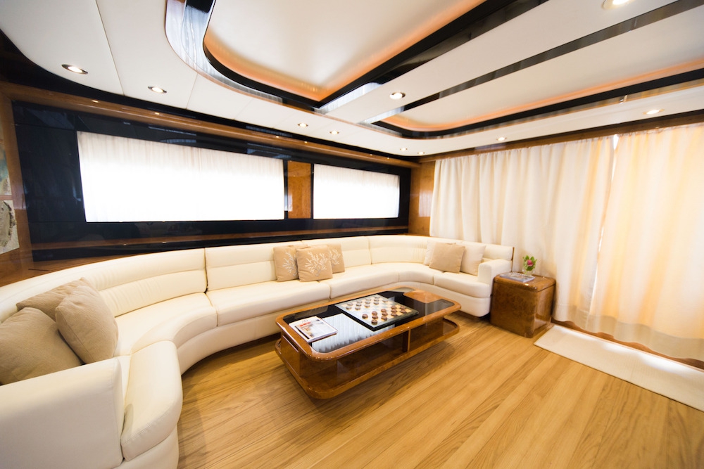 Luxury Crewed Motor Yacht ZIA CANAIA photo 6