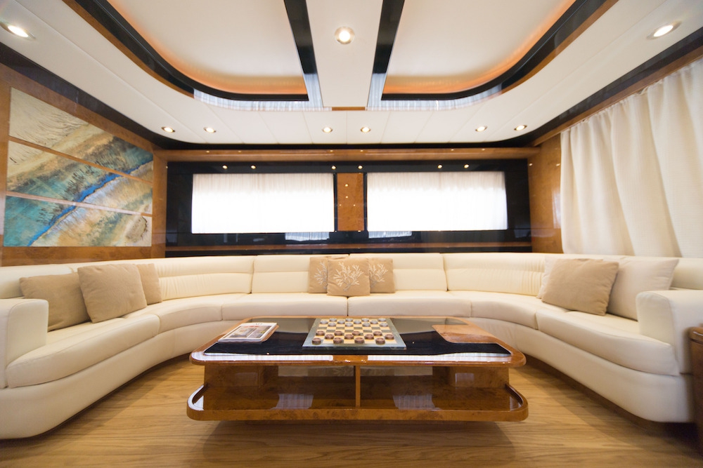 Luxury Crewed Motor Yacht ZIA CANAIA photo 7