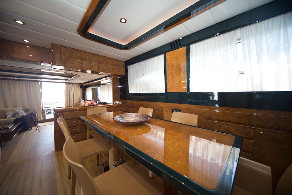 Luxury Crewed Motor Yacht ZIA CANAIA photo 8