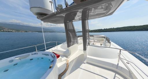 Luxury Motor Yacht ZIACANAIA photo 3