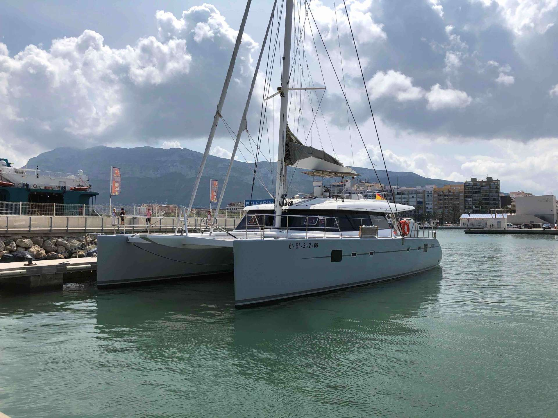 Luxury Crewed Catamaran ZIMIT photo 5