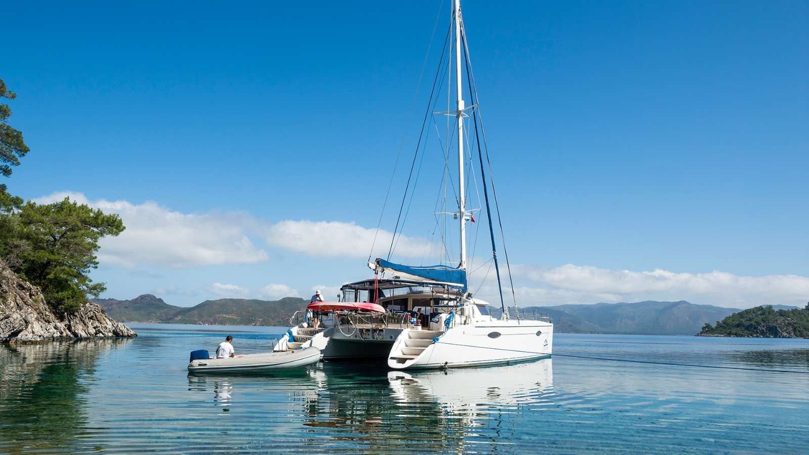 Crewed Catamaran ZORBA CAT photo 3