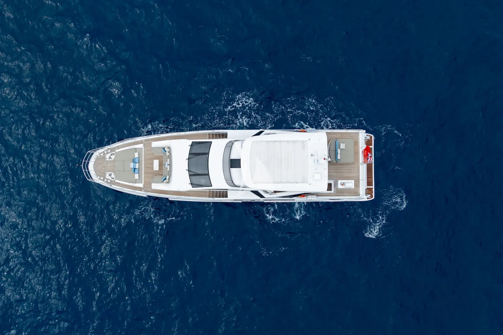 Luxury Crewed Motor Yacht ZOZO photo 5