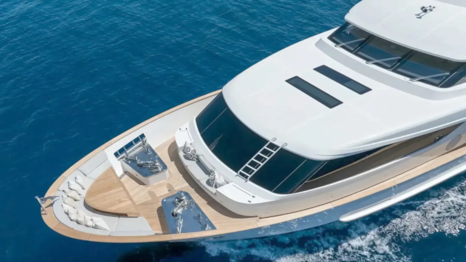 Luxury Crewed Motor Yacht ZULU 3 photo 8